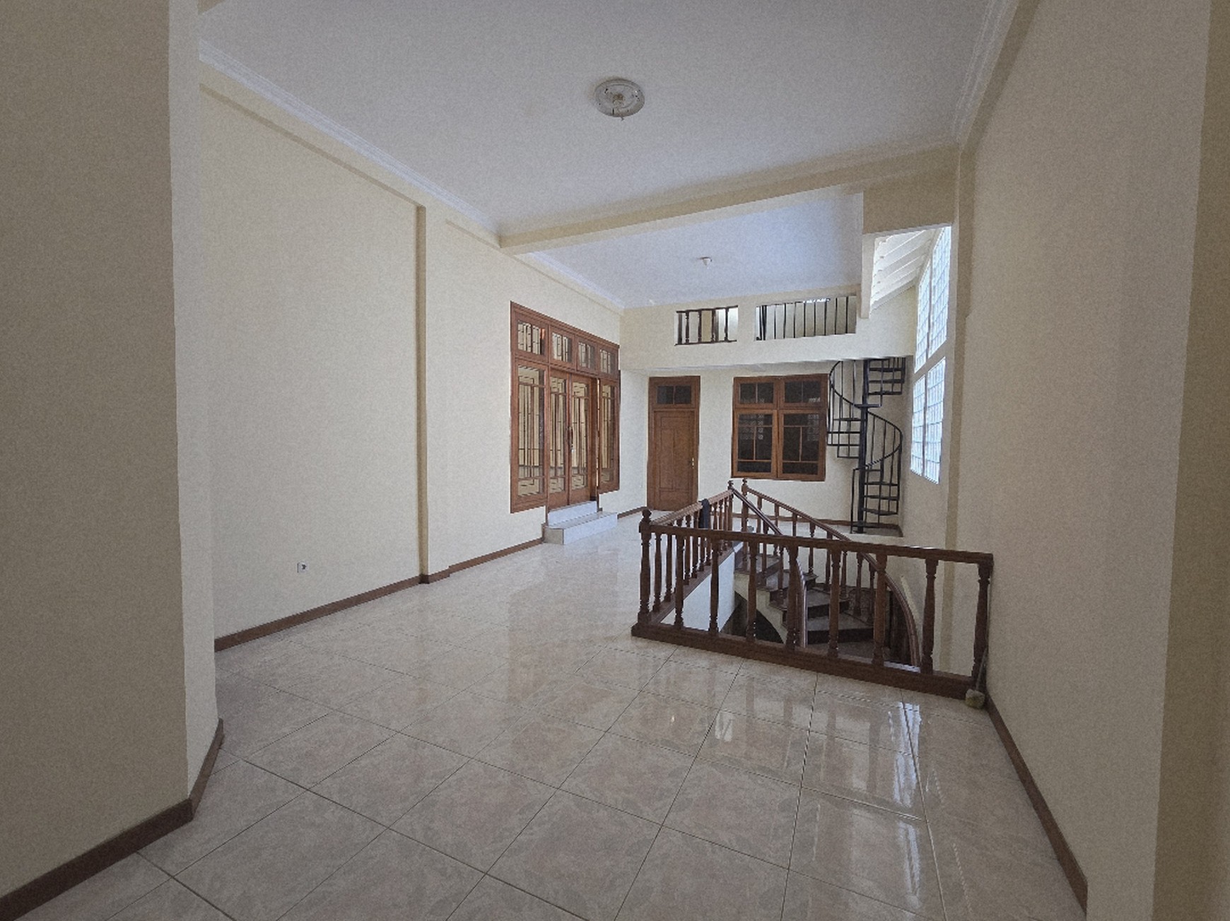 Dijual Rumah Usaha Surabaya Pusat