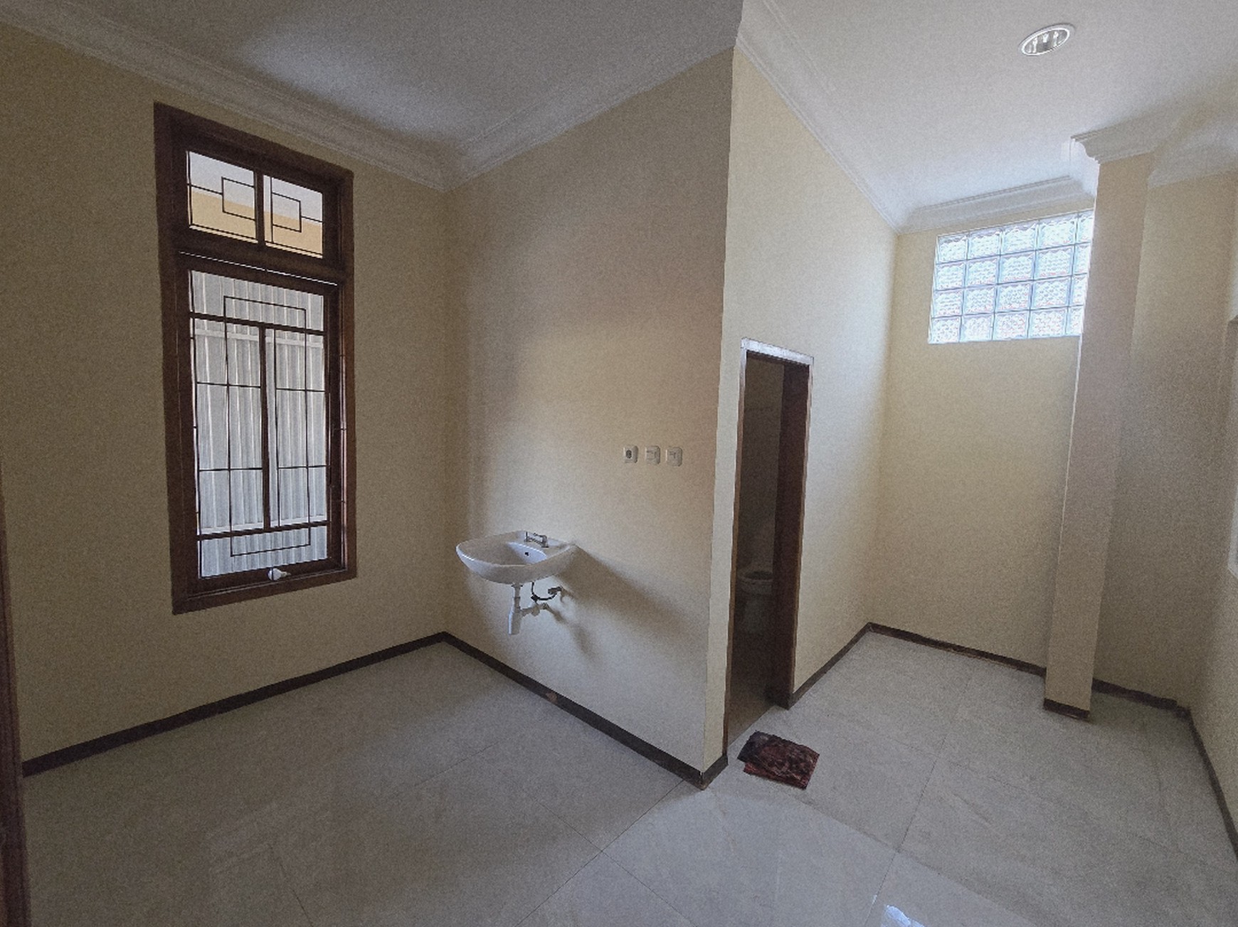 Dijual Rumah Usaha Surabaya Pusat