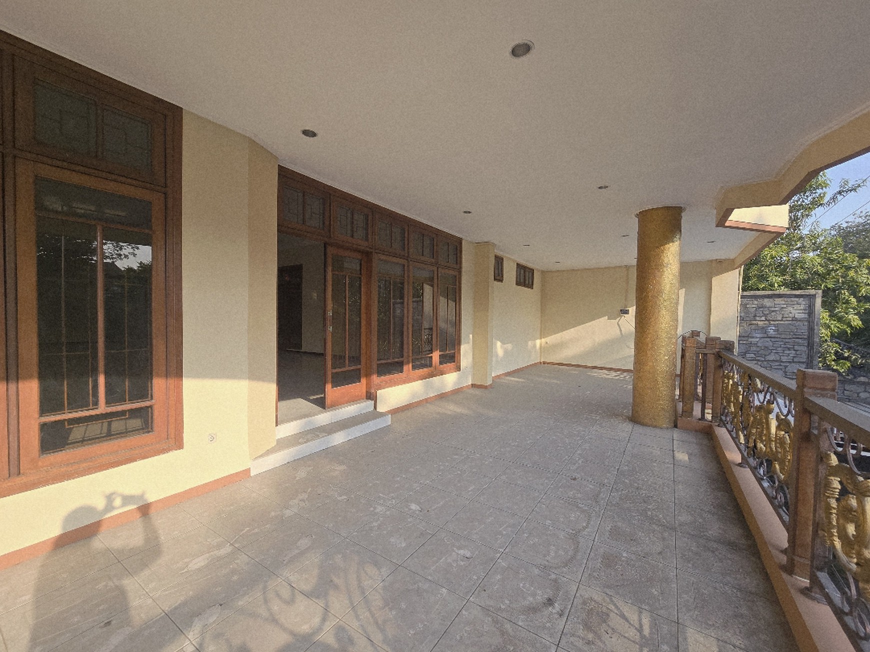 Dijual Rumah Usaha Surabaya Pusat