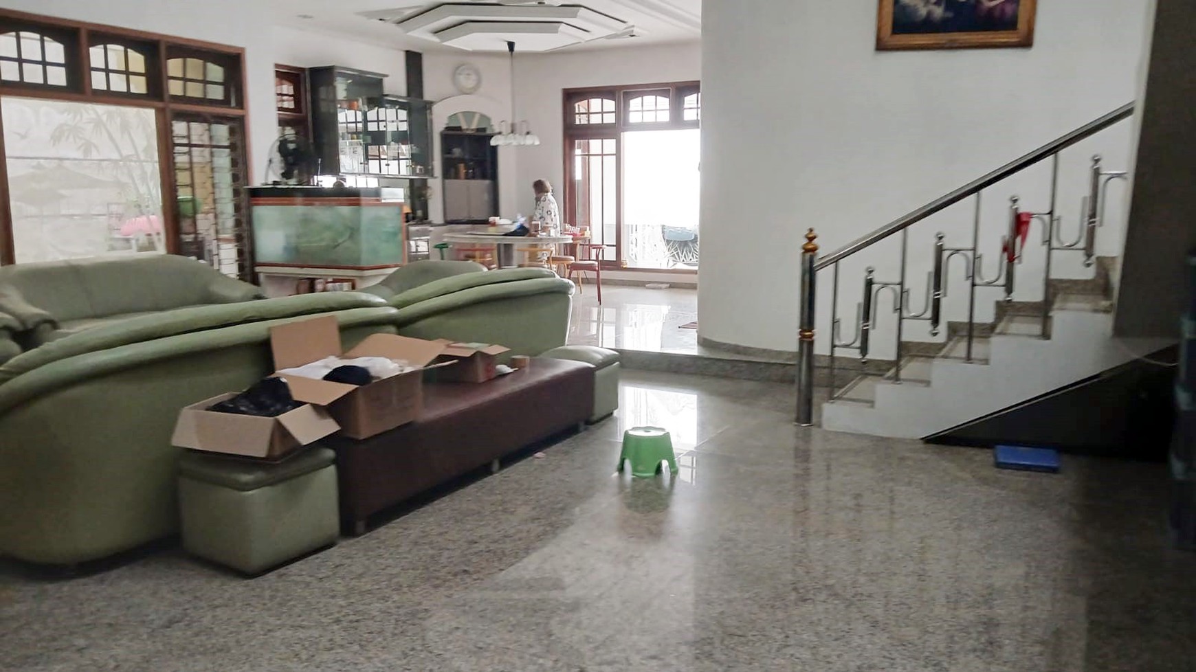 Rumah di Dharmahusada Indah Surabaya Timur, 2 Lantai, Siap Huni