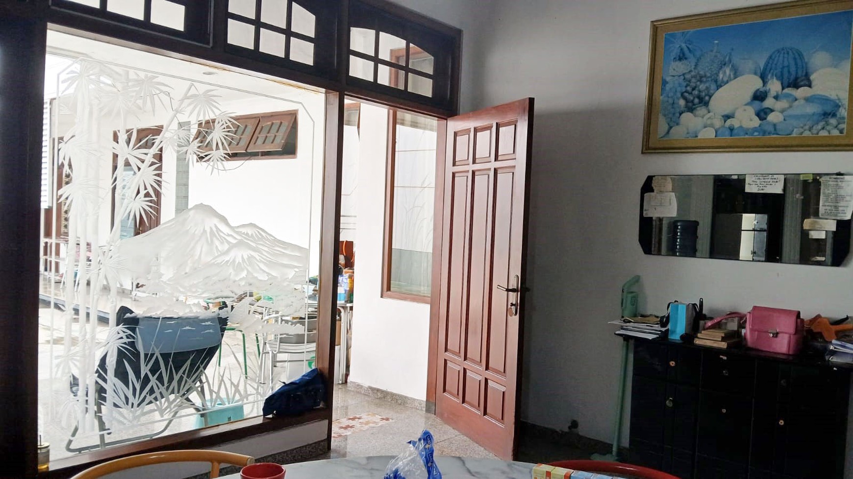 Rumah di Dharmahusada Indah Surabaya Timur, 2 Lantai, Siap Huni