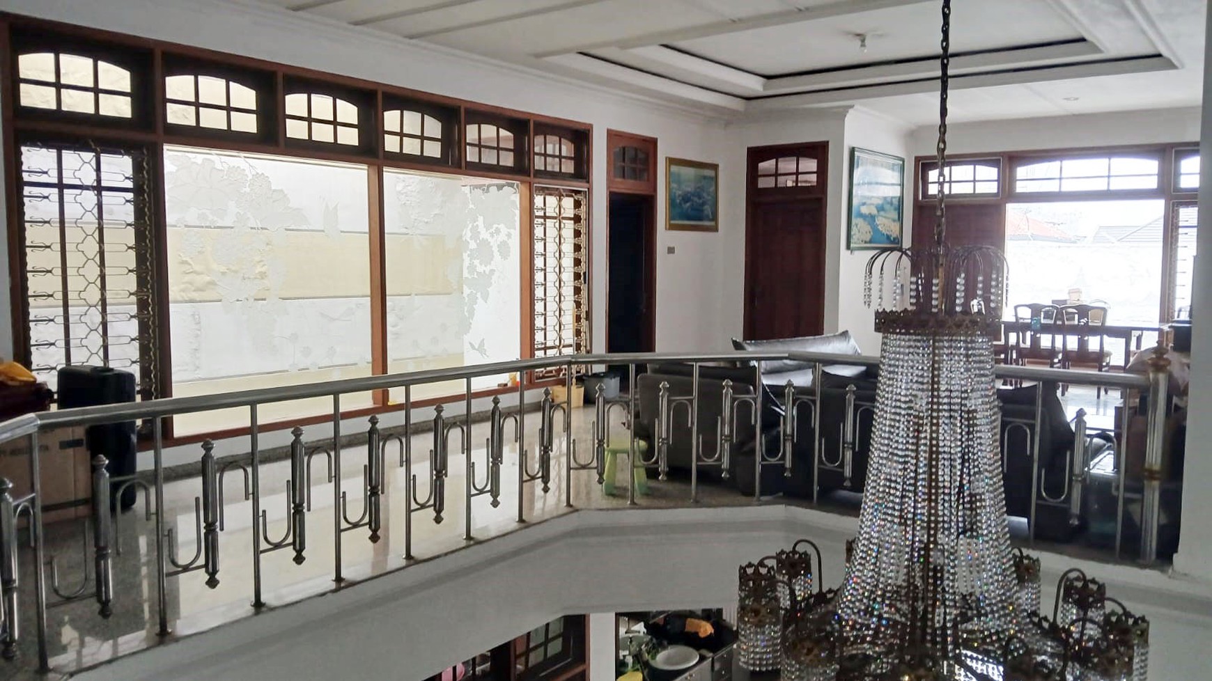 Rumah di Dharmahusada Indah Surabaya Timur, 2 Lantai, Siap Huni