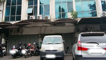 Ruko di Jemursari Surabaya Selatan, 2 Jejer Gandeng, 3.5 Lantai & 4 Lantai, Siap Pakai
