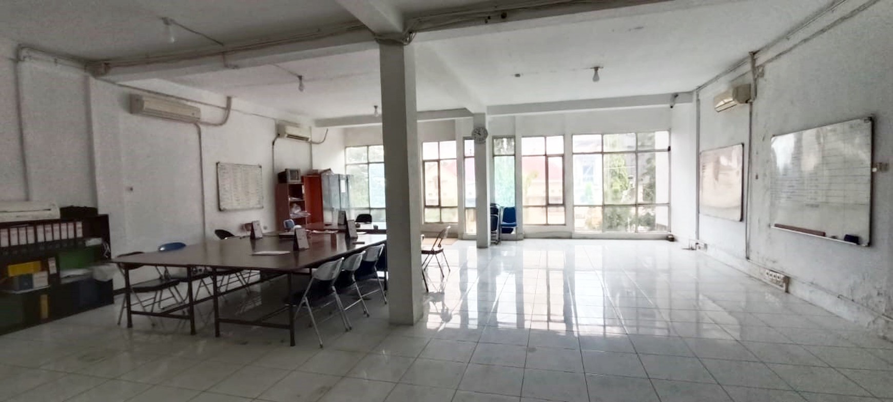 Ruko di Jemursari Surabaya Selatan, 2 Jejer Gandeng, 3.5 Lantai & 4 Lantai, Siap Pakai