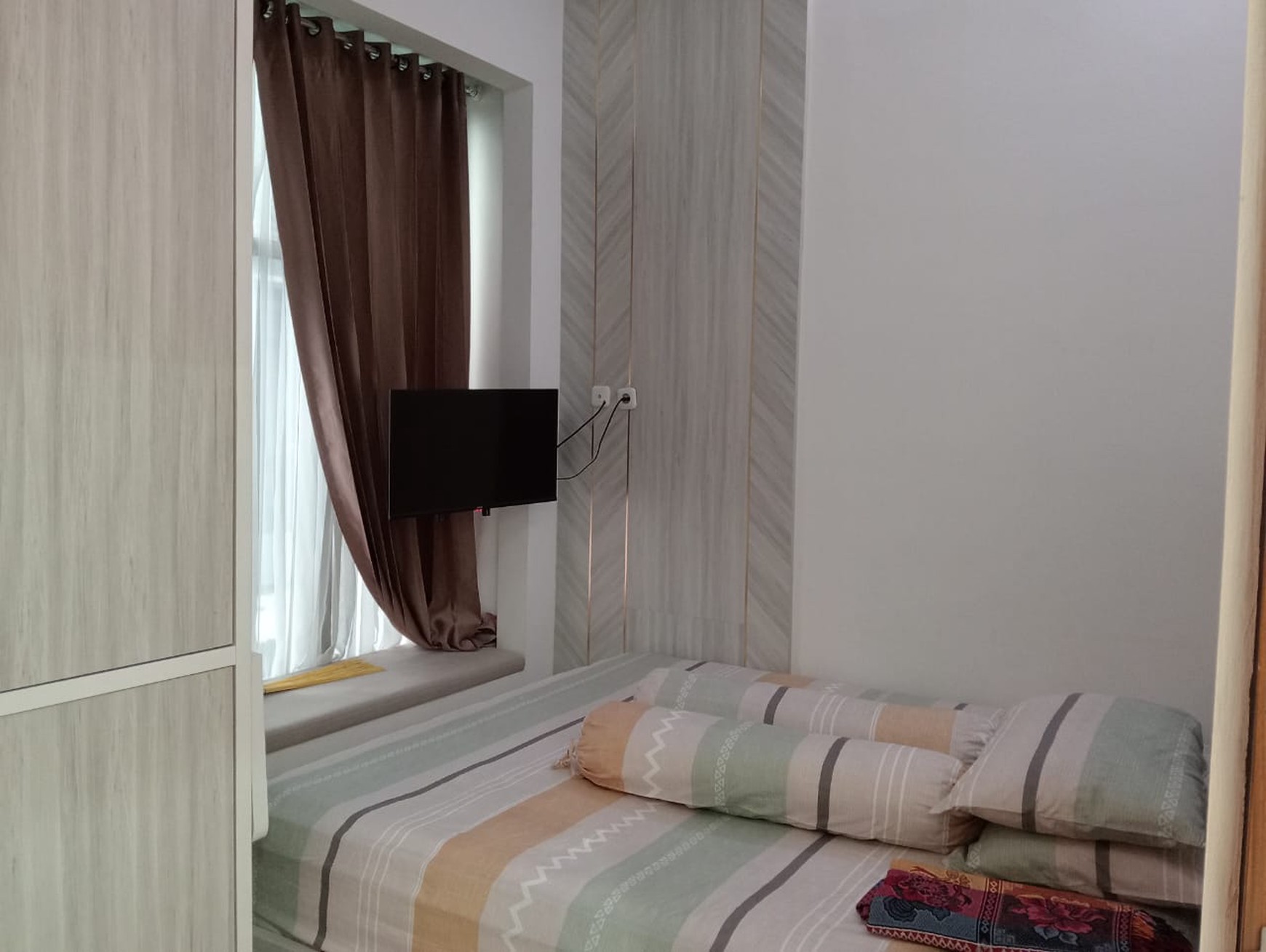 Minimalis, 3 Lantai, Siap Huni, Bebas Banjir, Bisa KPR, Nego