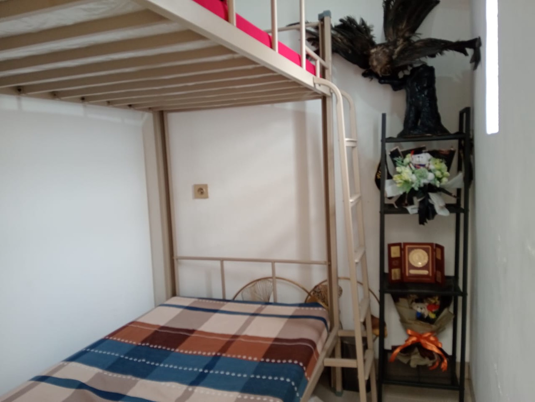 Minimalis, 3 Lantai, Siap Huni, Bebas Banjir, Bisa KPR, Nego