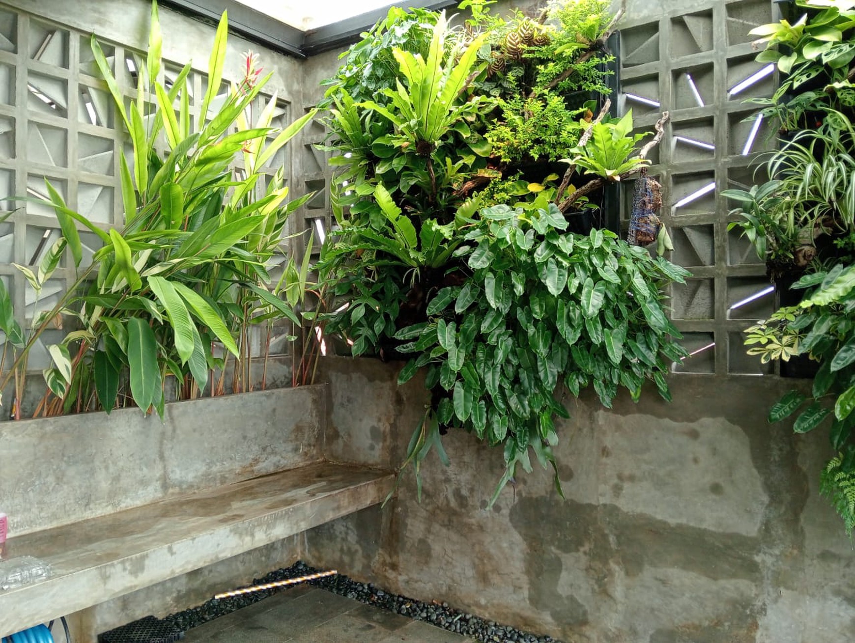 Minimalis, 3 Lantai, Siap Huni, Bebas Banjir, Bisa KPR, Nego