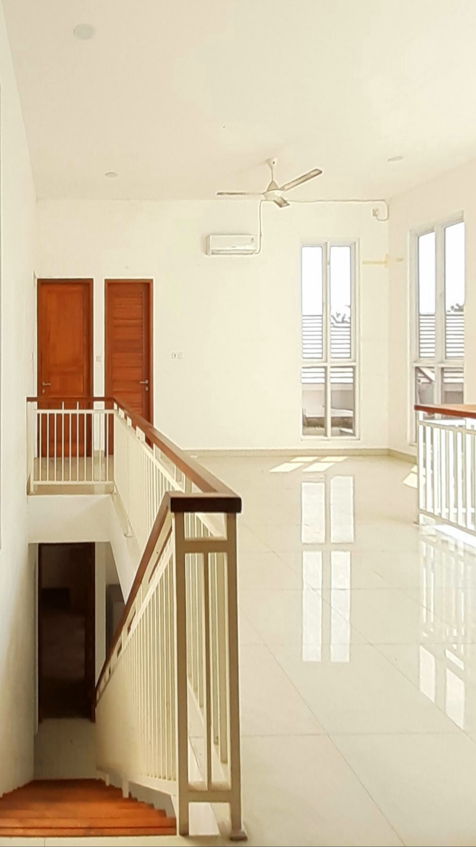 Rumah Cantiq Minimalis Luas 180m Harga Rp 3,25M nego di Plumeria Residence Bintaro Jaya