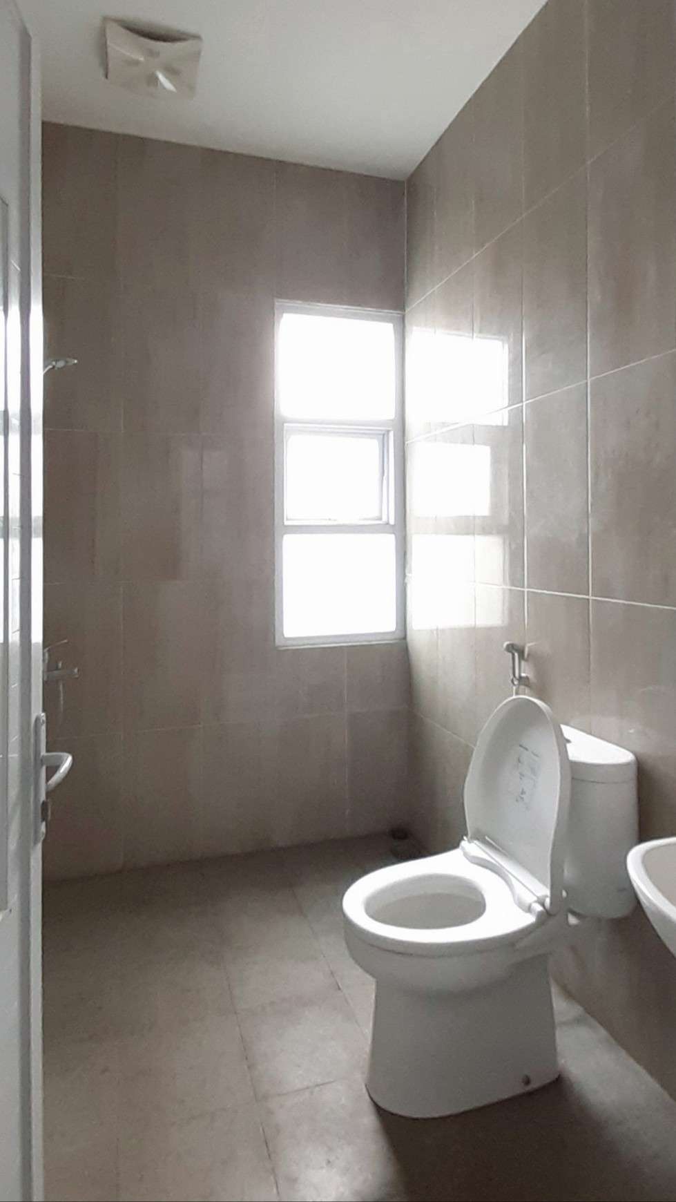Rumah Cantiq Minimalis Luas 180m Harga Rp 3,25M nego di Plumeria Residence Bintaro Jaya