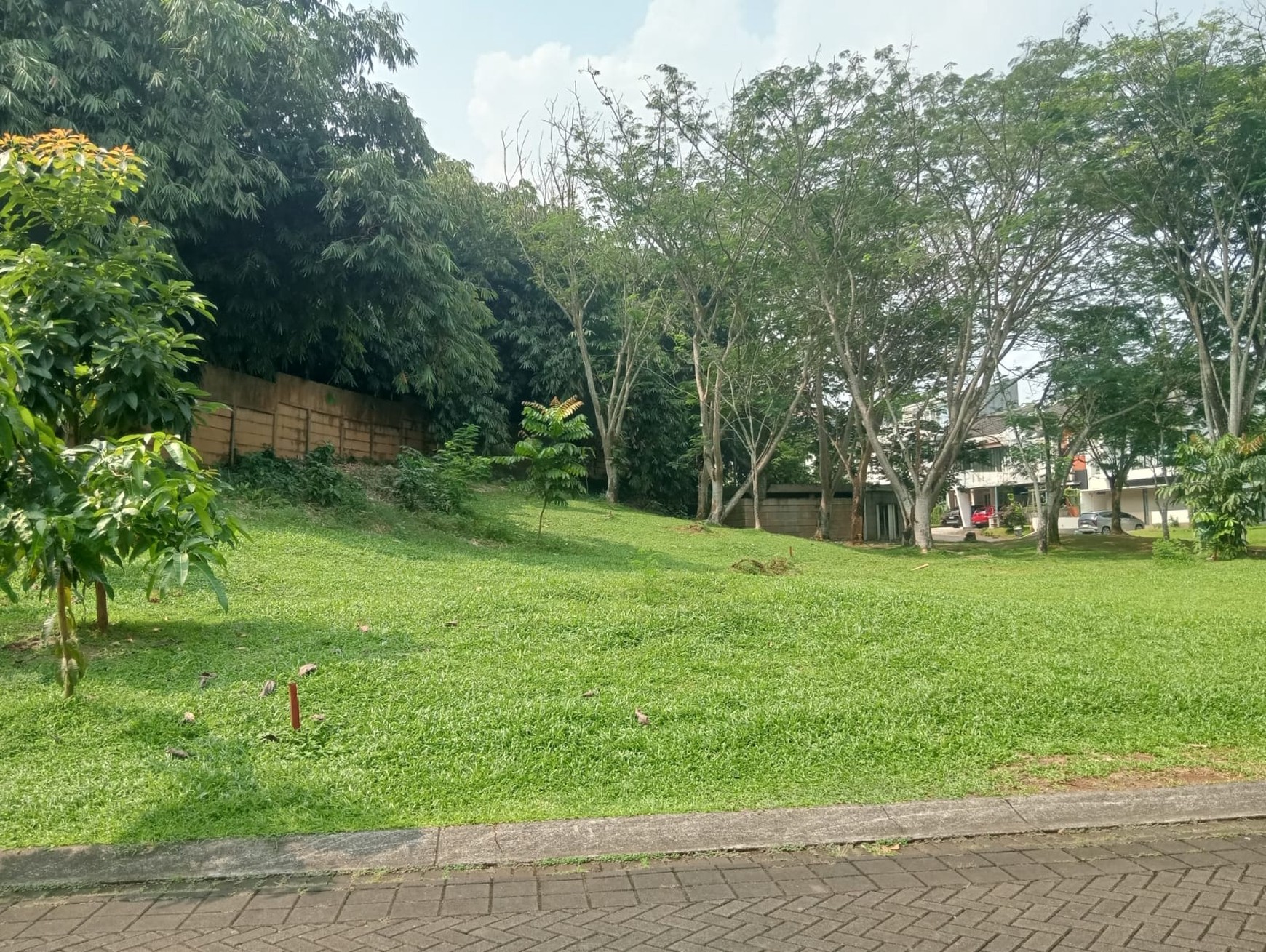 Dijual tanah kavling strategis dekat toll in dan out bsd city juga stasiun KPL Rawabuntu De Latinos Caribbean BSD City