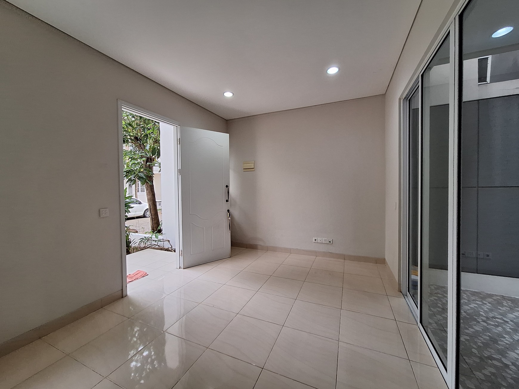 Disewa Rumah Minimalis 2 Lantai Vanya Park Azura BSD, Bebas Banjir