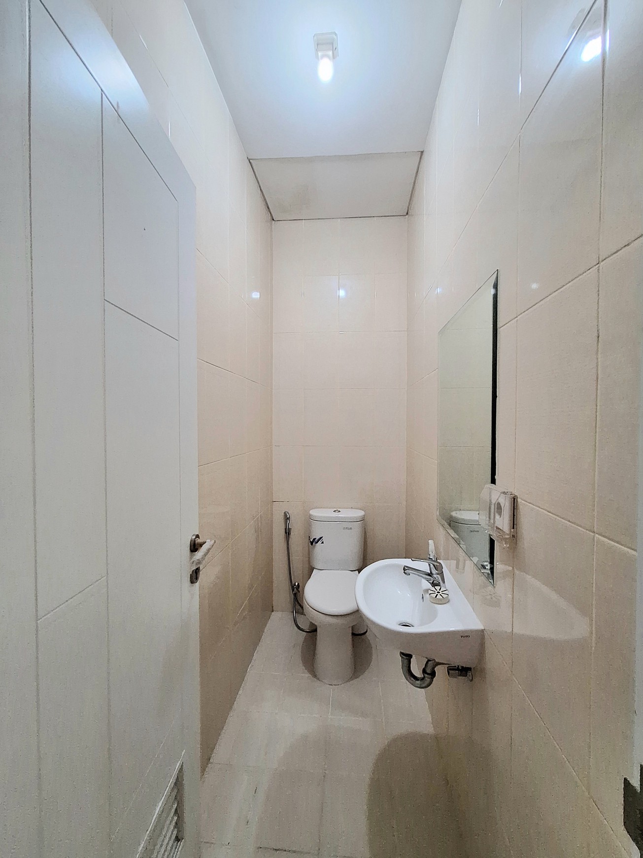 Disewa Rumah Minimalis 2 Lantai Vanya Park Azura BSD, Bebas Banjir