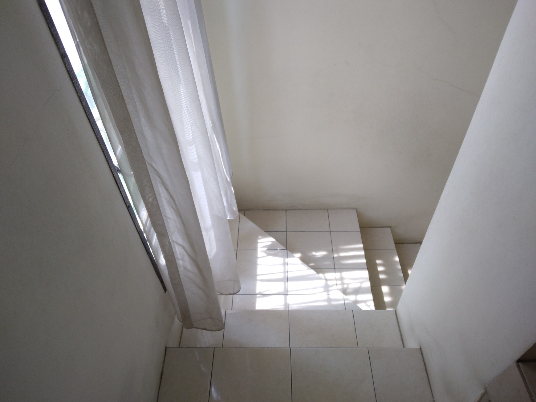 RUMAH CANTIK DI KOTA WISATA CIBUBUR 2 LANTAI