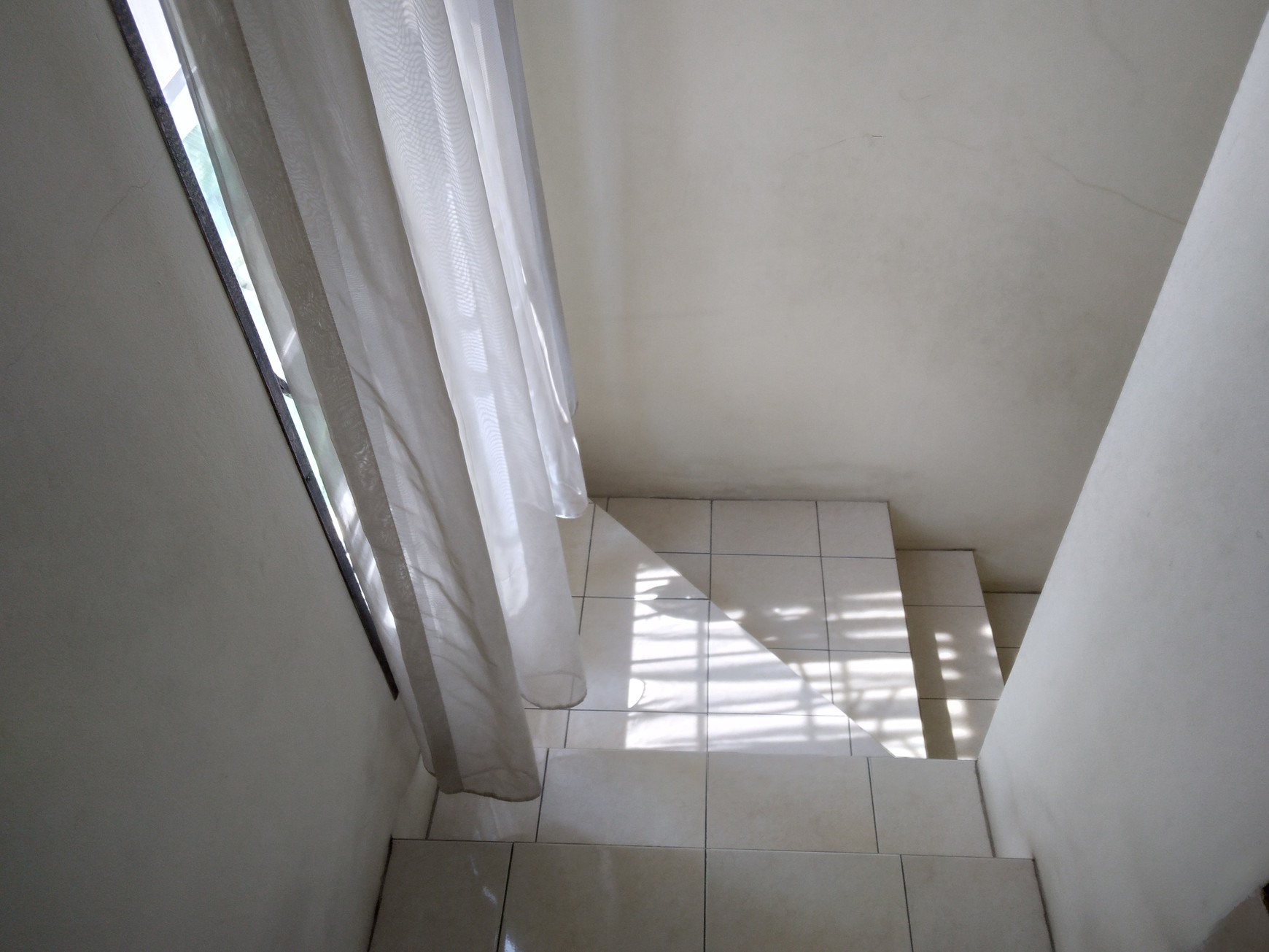 RUMAH CANTIK DI KOTA WISATA CIBUBUR 2 LANTAI