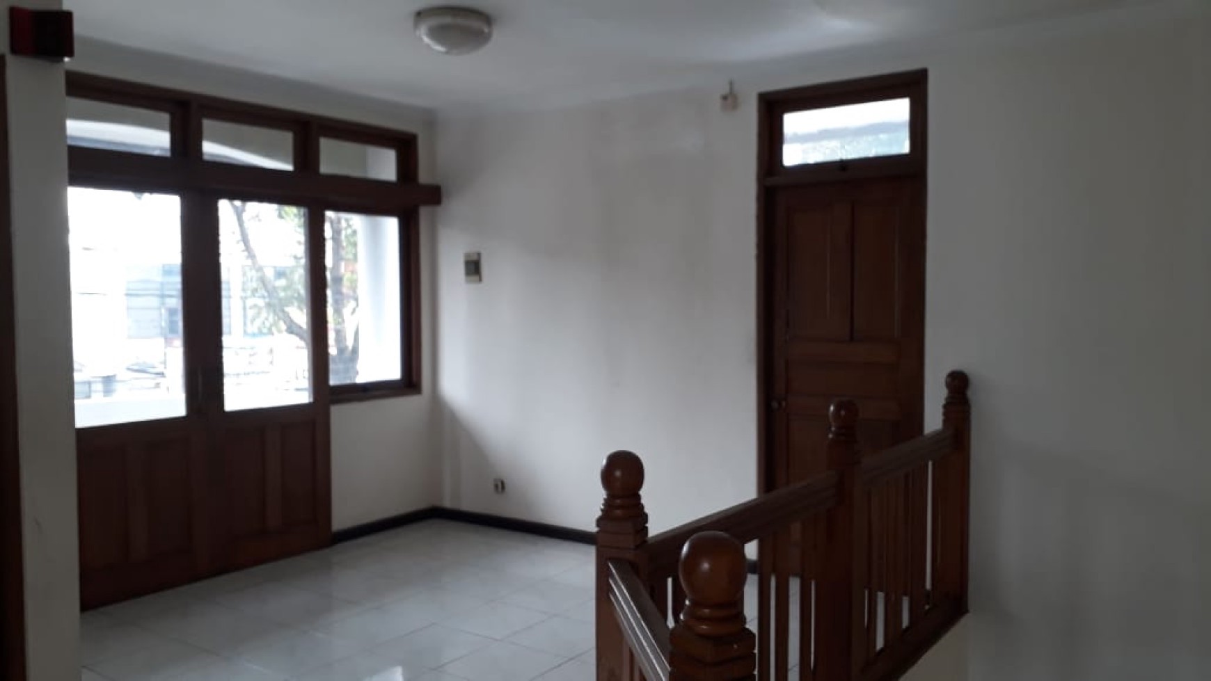 Rumah Usaha Yang Cocok Dijadikan Tempat Usaha Di Bintaro 5