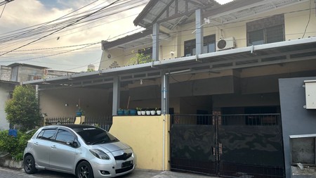 Rumah Kos 2 Lantai di Surabaya Timur, Investasi Menguntungkan dengan Lokasi Strategis!