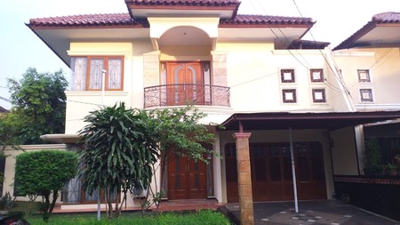 RUMAH CLUSTER - DIJUAL 2  Lantai di Pejaten, Jakarta Selatan.