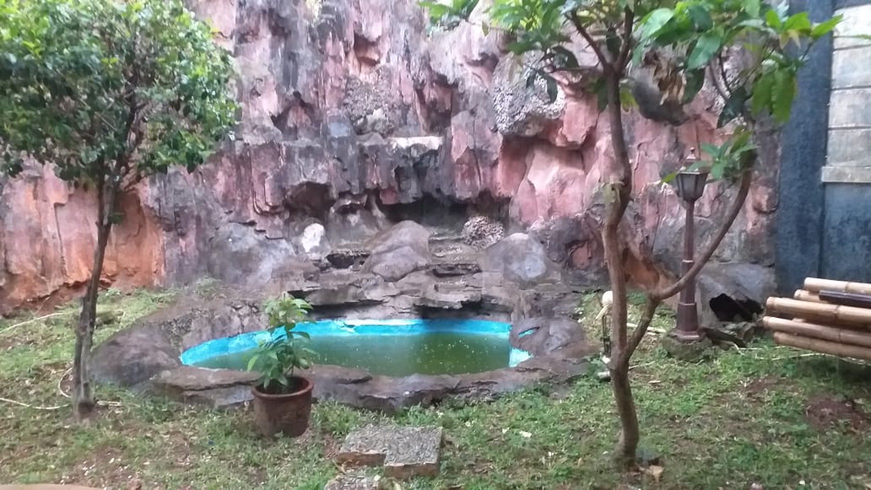 RUMAH CLUSTER - DIJUAL 2 Lantai di Pejaten, Jakarta Selatan.