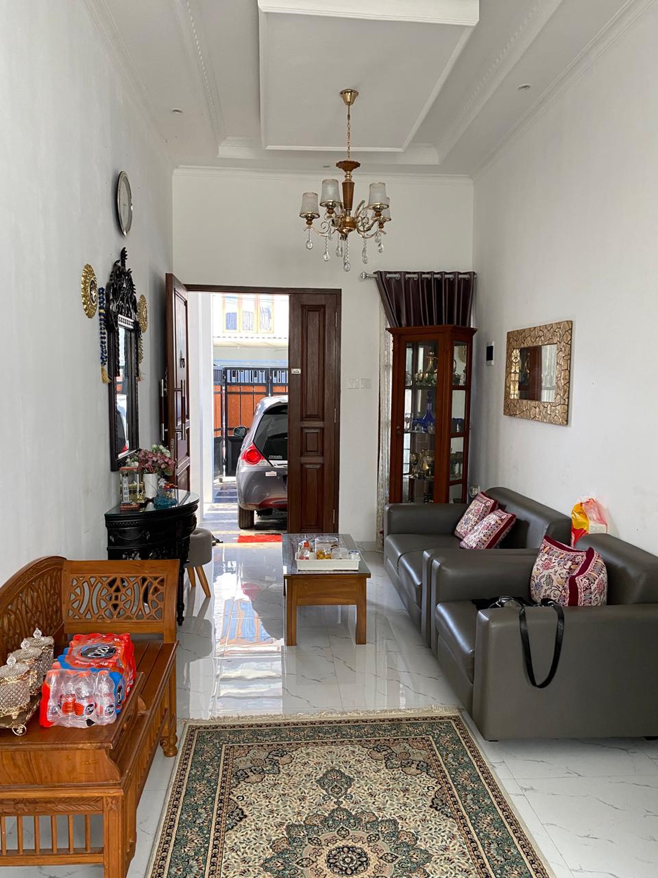 Rumah 2 Lantai Siap Huni dengan Hunian Nyaman dan Asri @Matraman, Jakarta Timur.