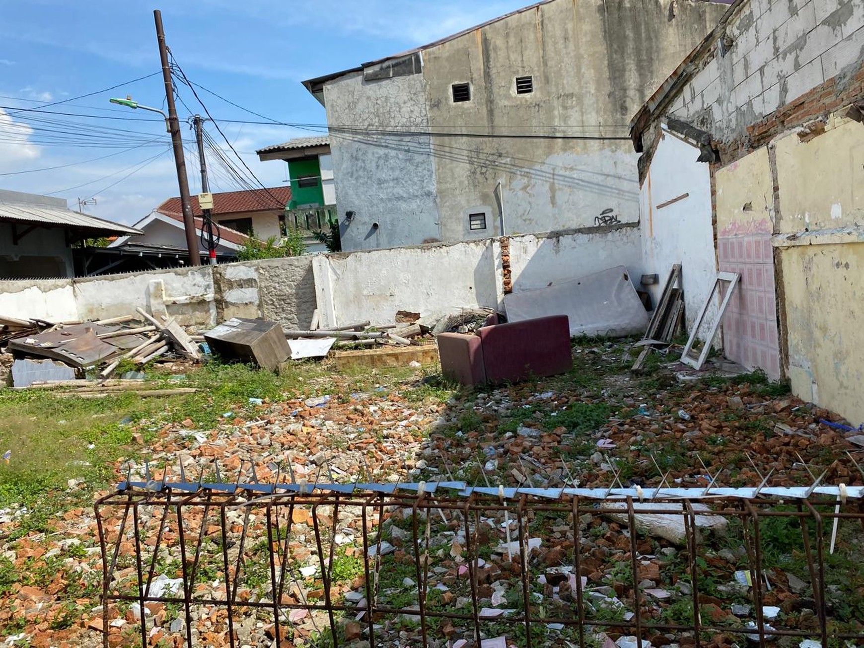 Rumah 2 Lantai Siap Huni dengan Hunian Nyaman dan Asri @Matraman, Jakarta Timur.