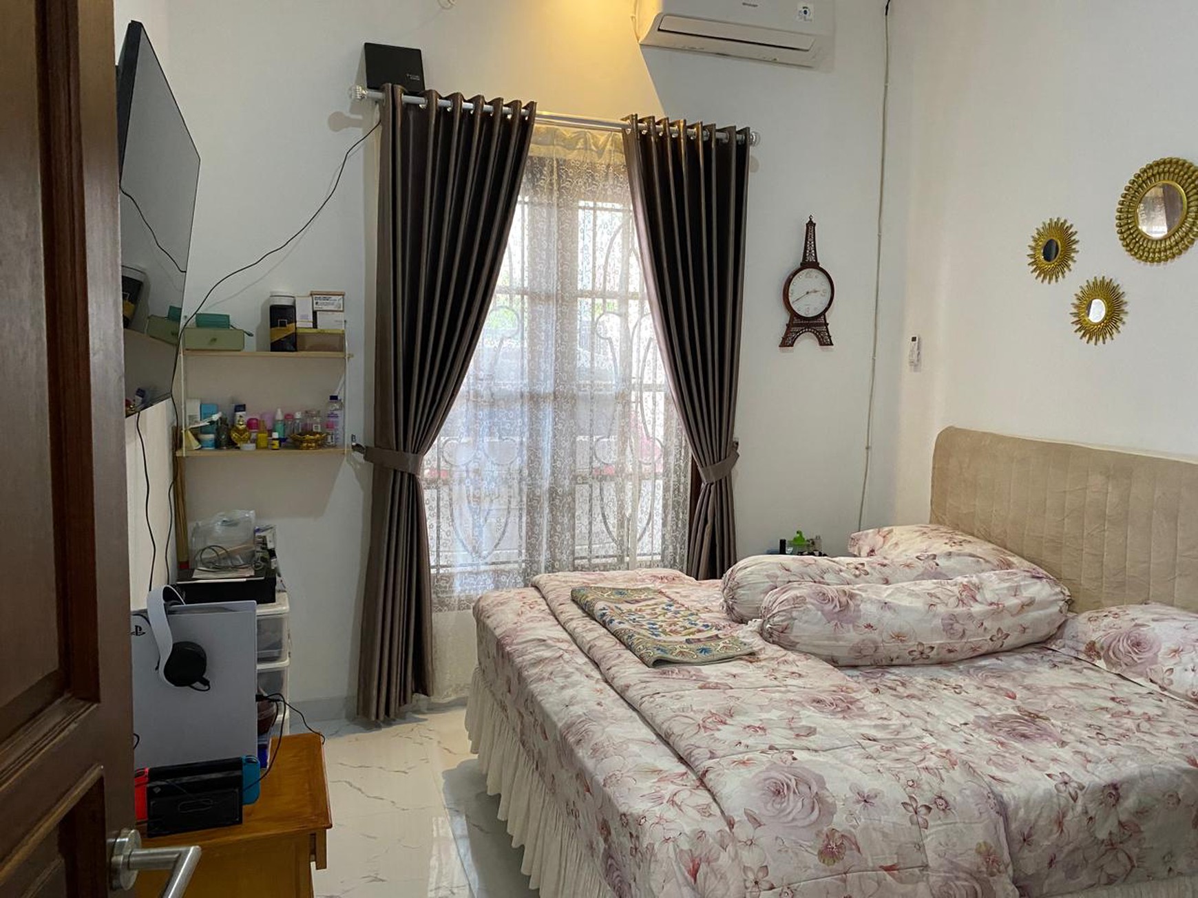 Rumah 2 Lantai Siap Huni dengan Hunian Nyaman dan Asri @Matraman, Jakarta Timur.