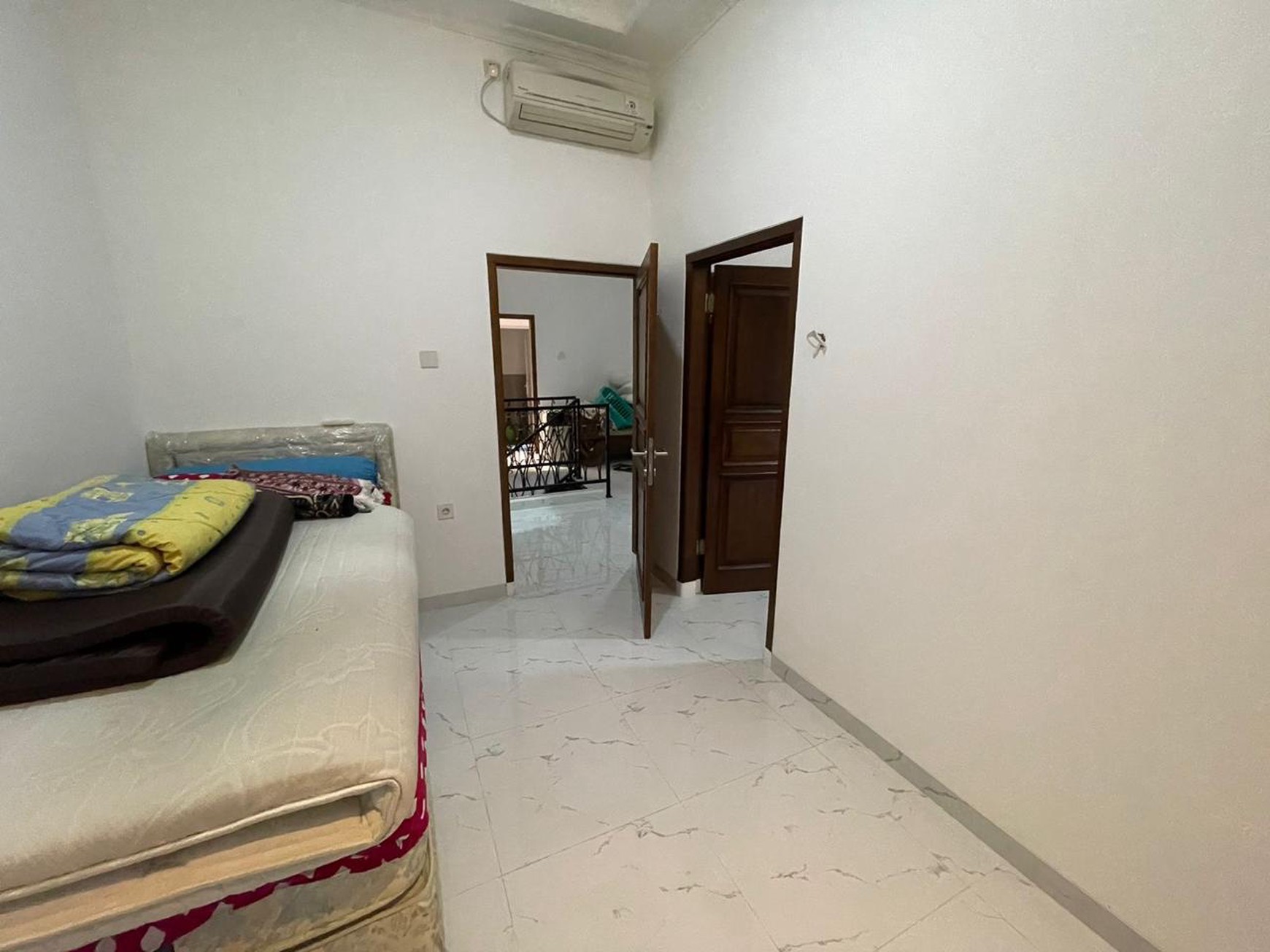 Rumah 2 Lantai Siap Huni dengan Hunian Nyaman dan Asri @Matraman, Jakarta Timur.