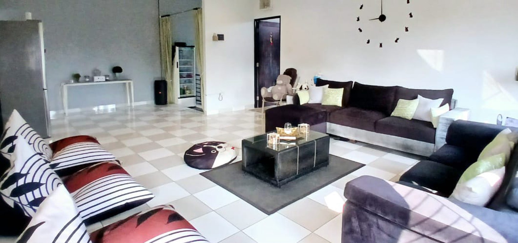 Di Jual rumah mewah Hook lokasi strategis, Bintaro