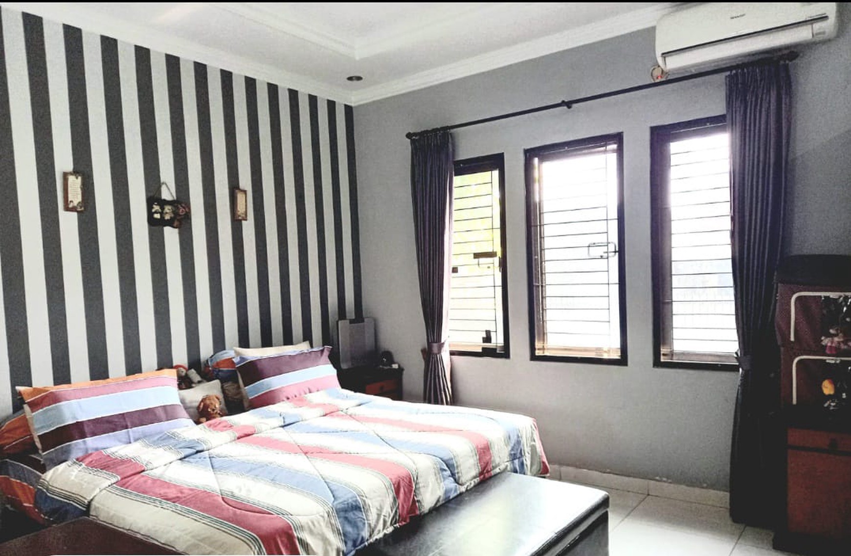 Di Jual rumah mewah Hook lokasi strategis, Bintaro