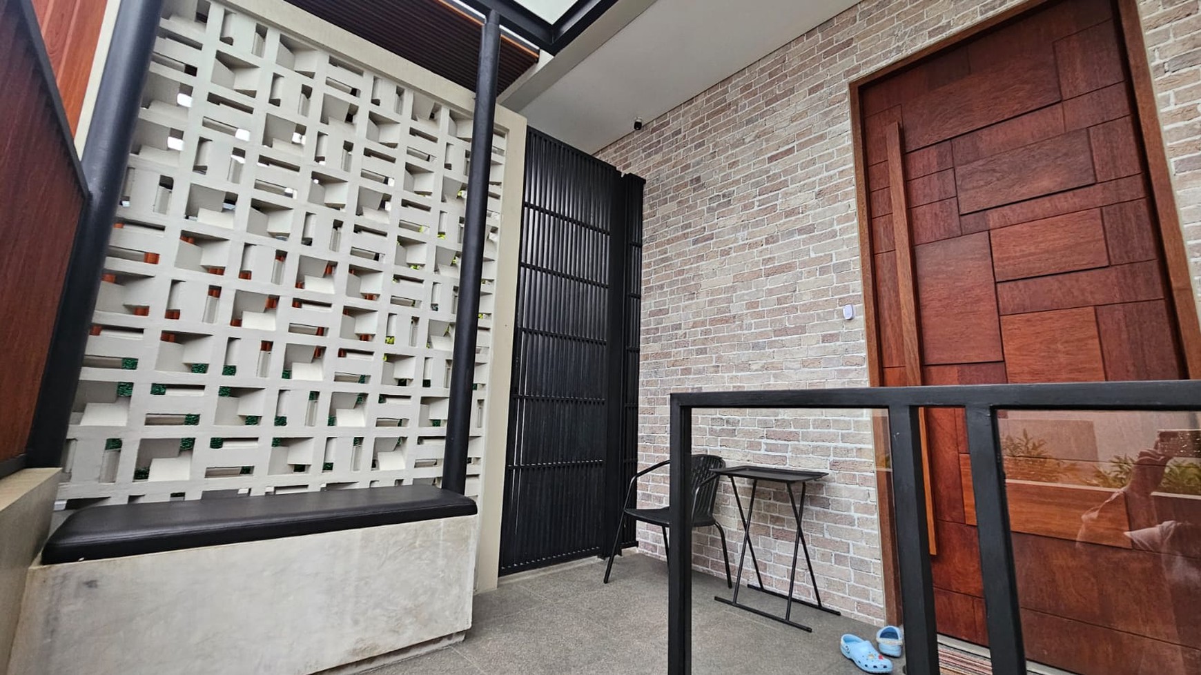 DISEWA RUMAH TOWN HOUSE -CILANDAK FULL FURNISHED & KOLAM RENANG.