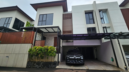 DISEWA RUMAH TOWN HOUSE -CILANDAK FULL FURNISHED & KOLAM RENANG.