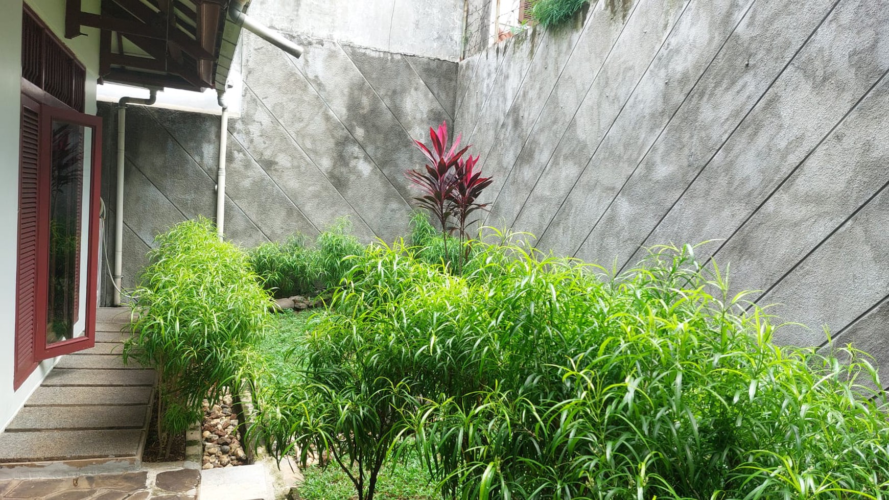 Dijual Cepat Rumah asri di Villa Cinere Mas