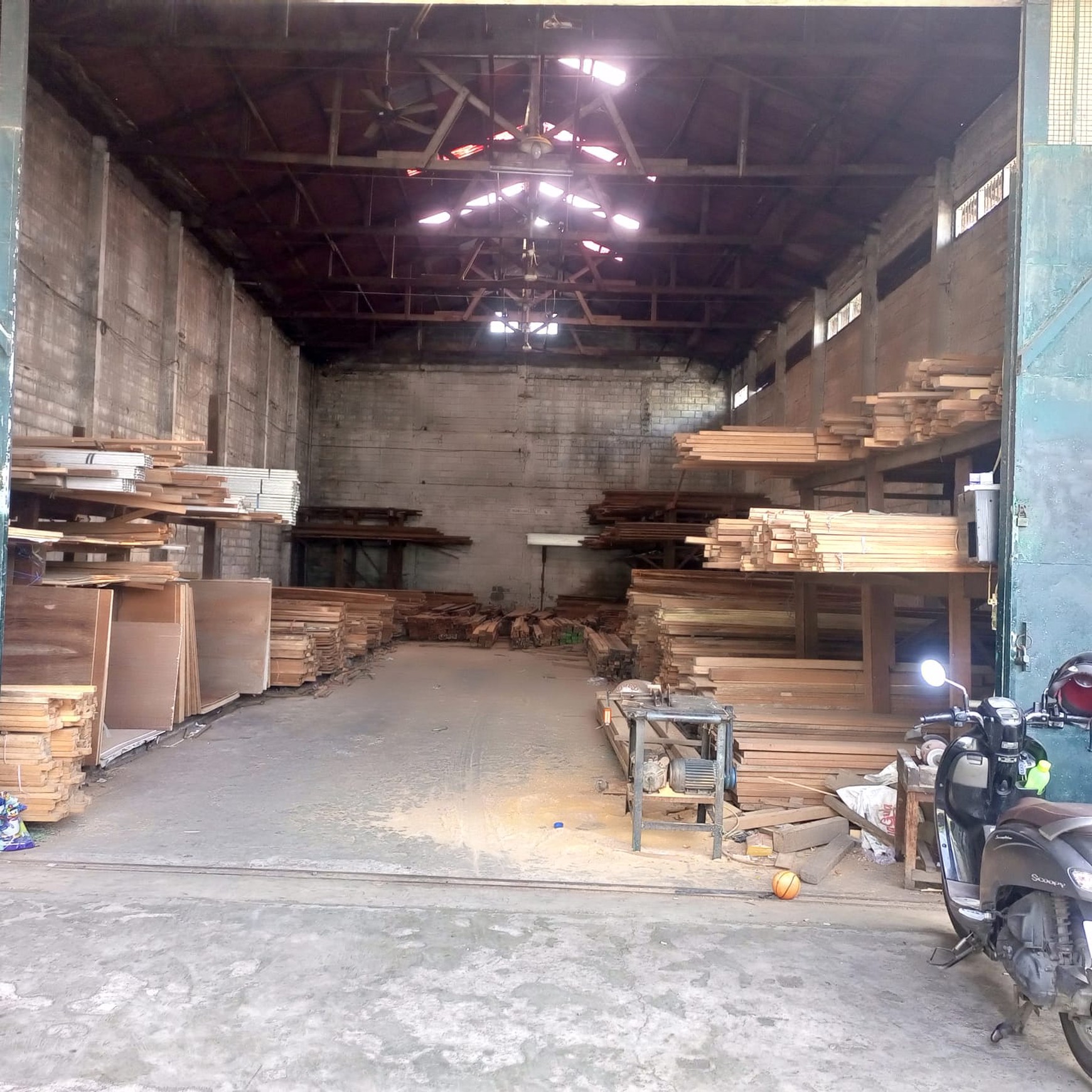 Jual Gudang / Toko Jalan Abdul Karim