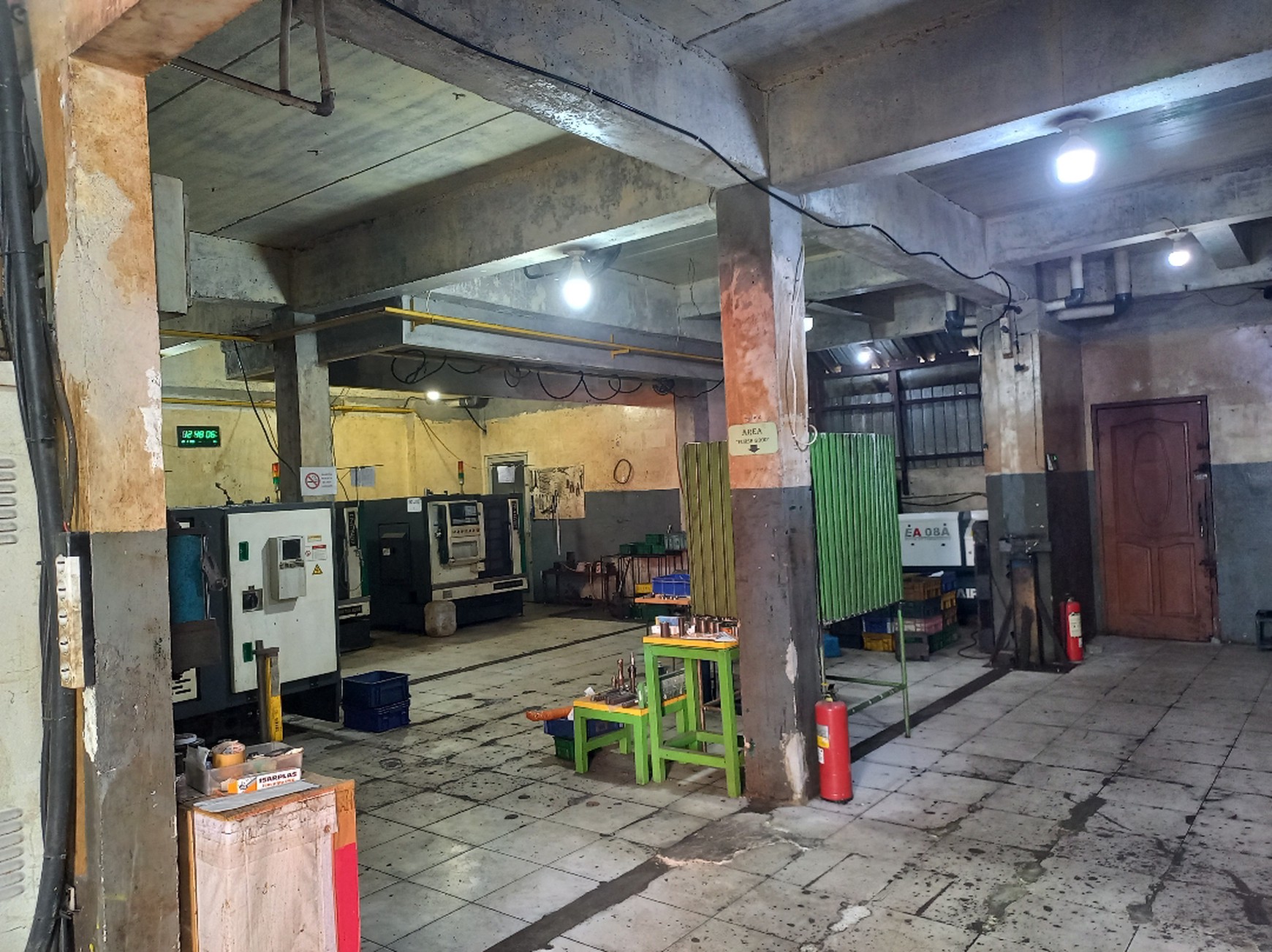 Ruko Komersil Murah Sentra Niaga Square di Pusat Bisnis Jababeka - 3 Unit Sekaligus!