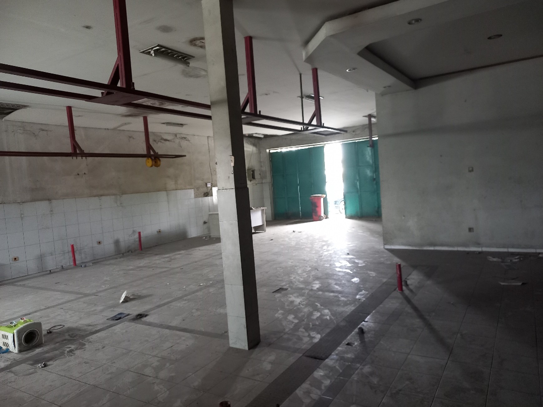 Ruko Pinggir Jalan Raya Lemah Abang - Lokasi Usaha Strategis Harga Terjangkau