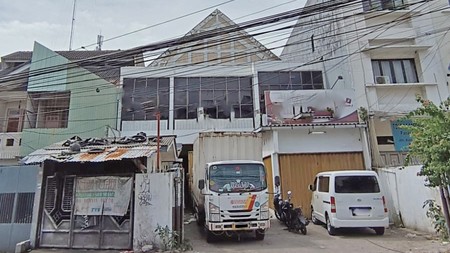 Ruko Lokasi Strategis cocok untuk Ruang Usaha di Puri Kembangan