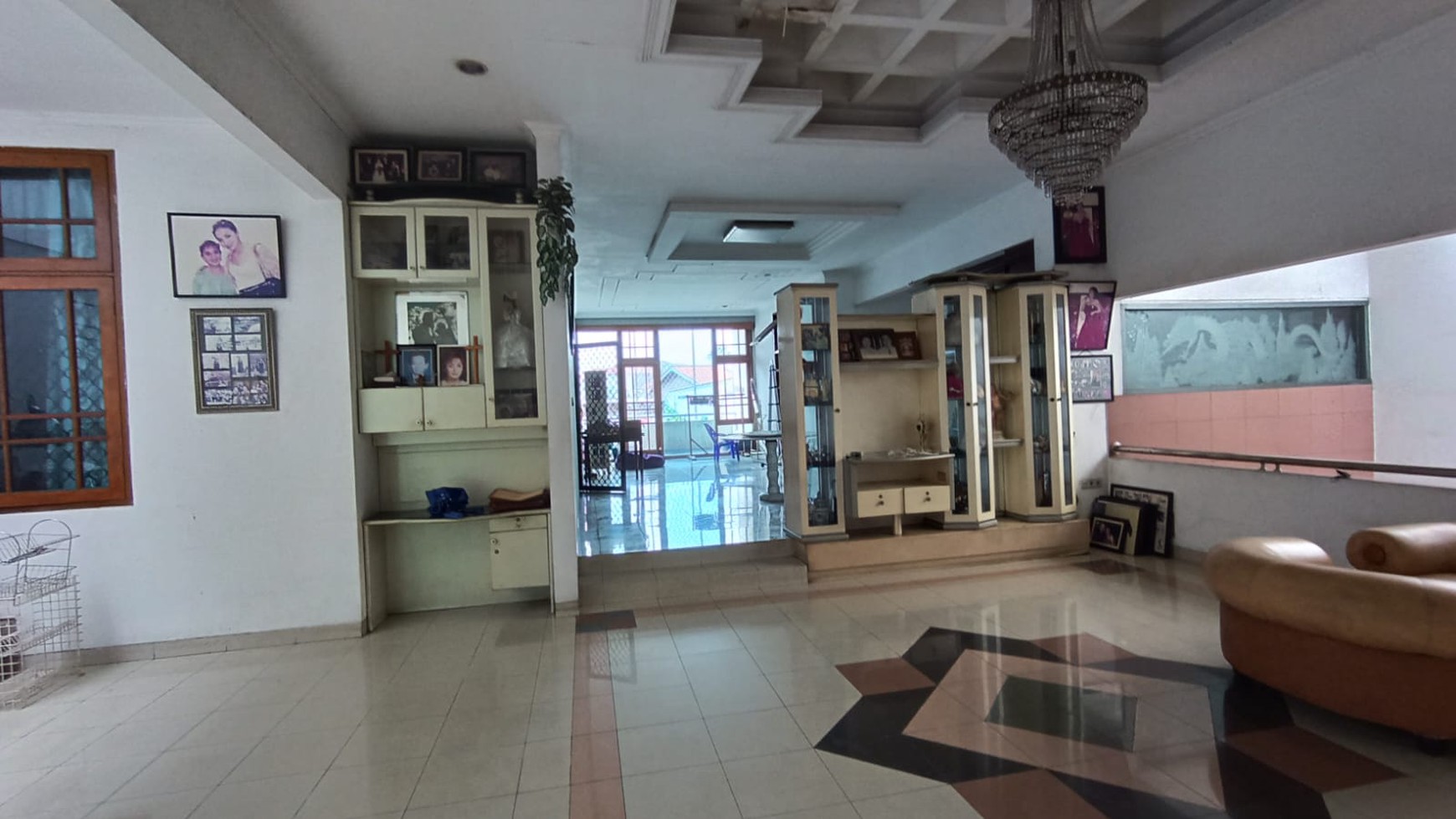 Ruko Lokasi Strategis cocok untuk Ruang Usaha di Puri Kembangan