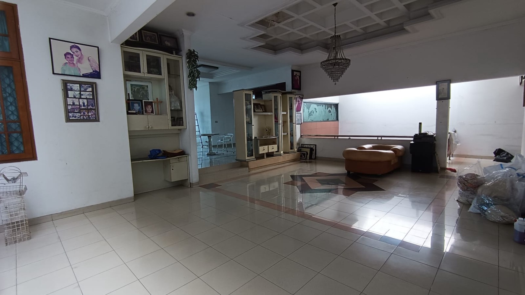 Ruko Lokasi Strategis cocok untuk Ruang Usaha di Puri Kembangan