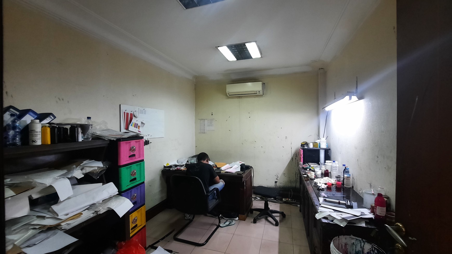 PABRIK SIAP PAKAI DI KAWASAN INDUSTRI JABABEKA TAHAP SATU DEKAT DENGAN PINTU TOL CIKARANG UTARA