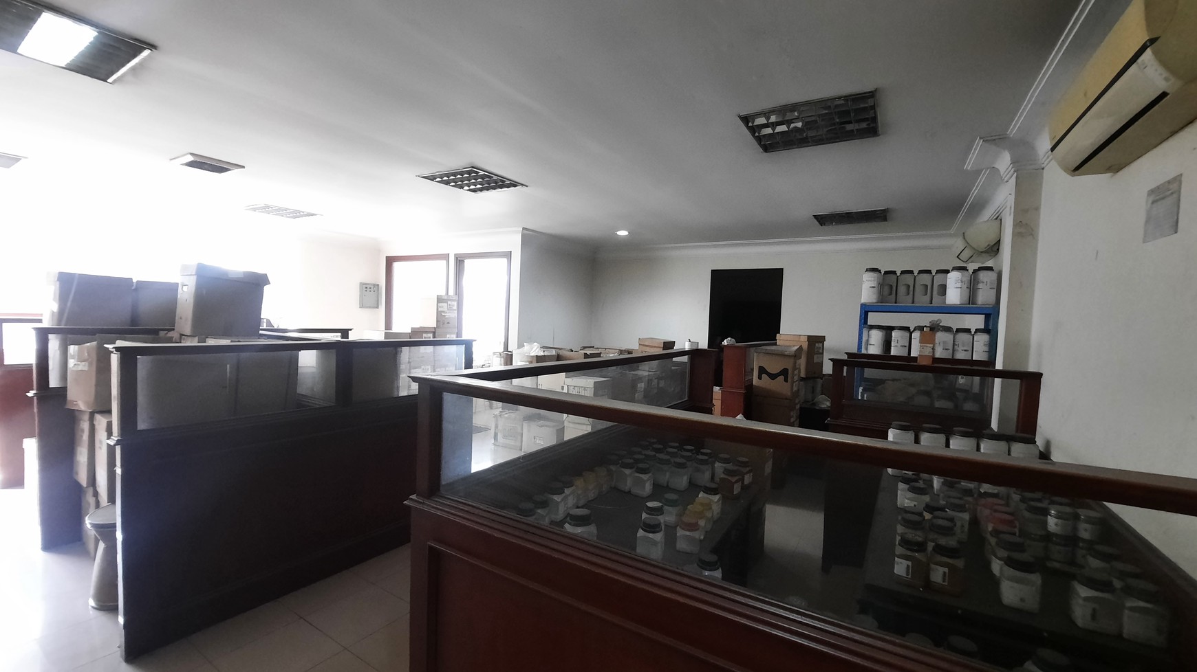 PABRIK SIAP PAKAI DI KAWASAN INDUSTRI JABABEKA TAHAP SATU DEKAT DENGAN PINTU TOL CIKARANG UTARA