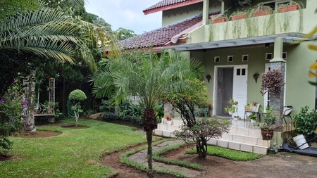Rumah Villa Tropis Cinangka Depok