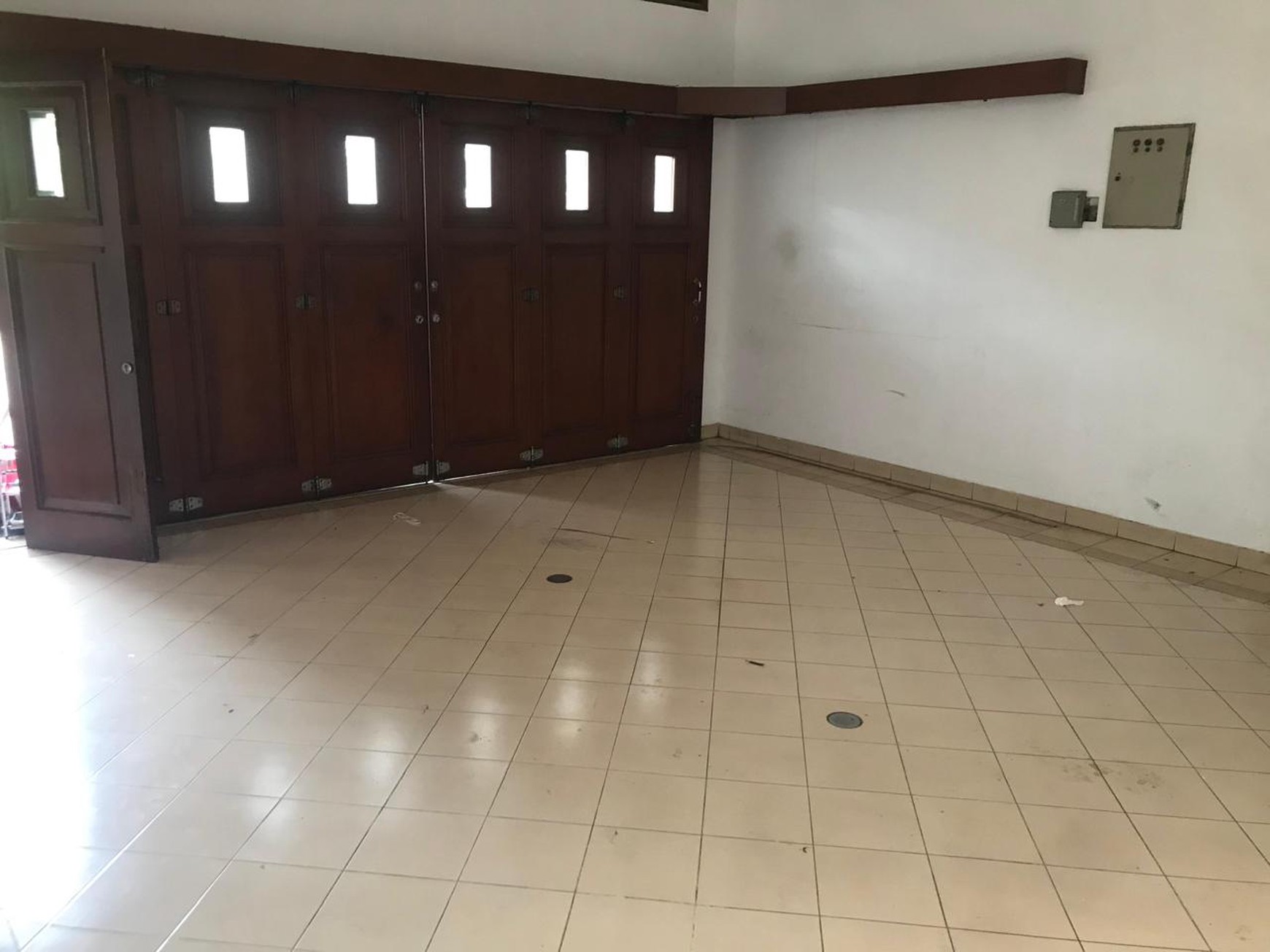 Rumah Luas Permata Hijau 
