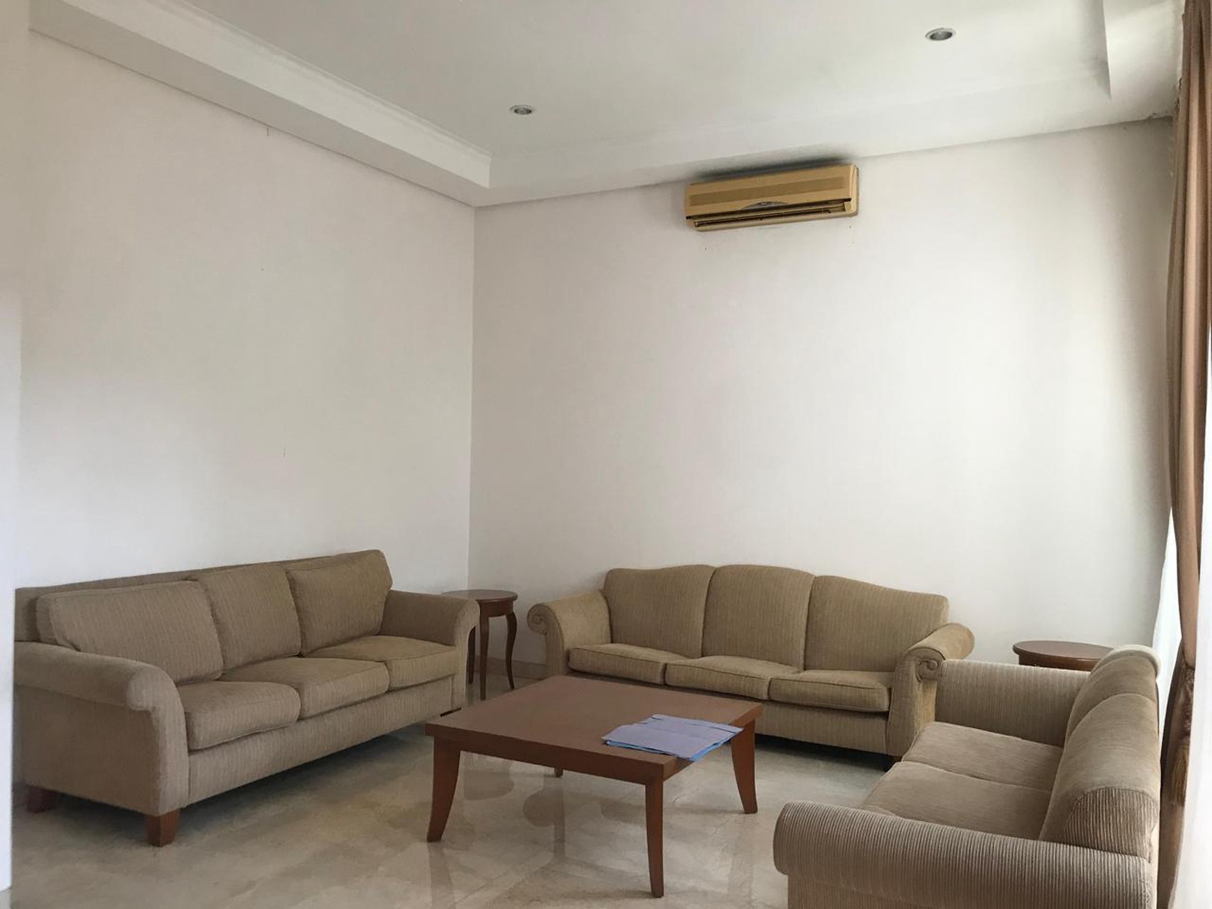 Rumah Luas Permata Hijau 