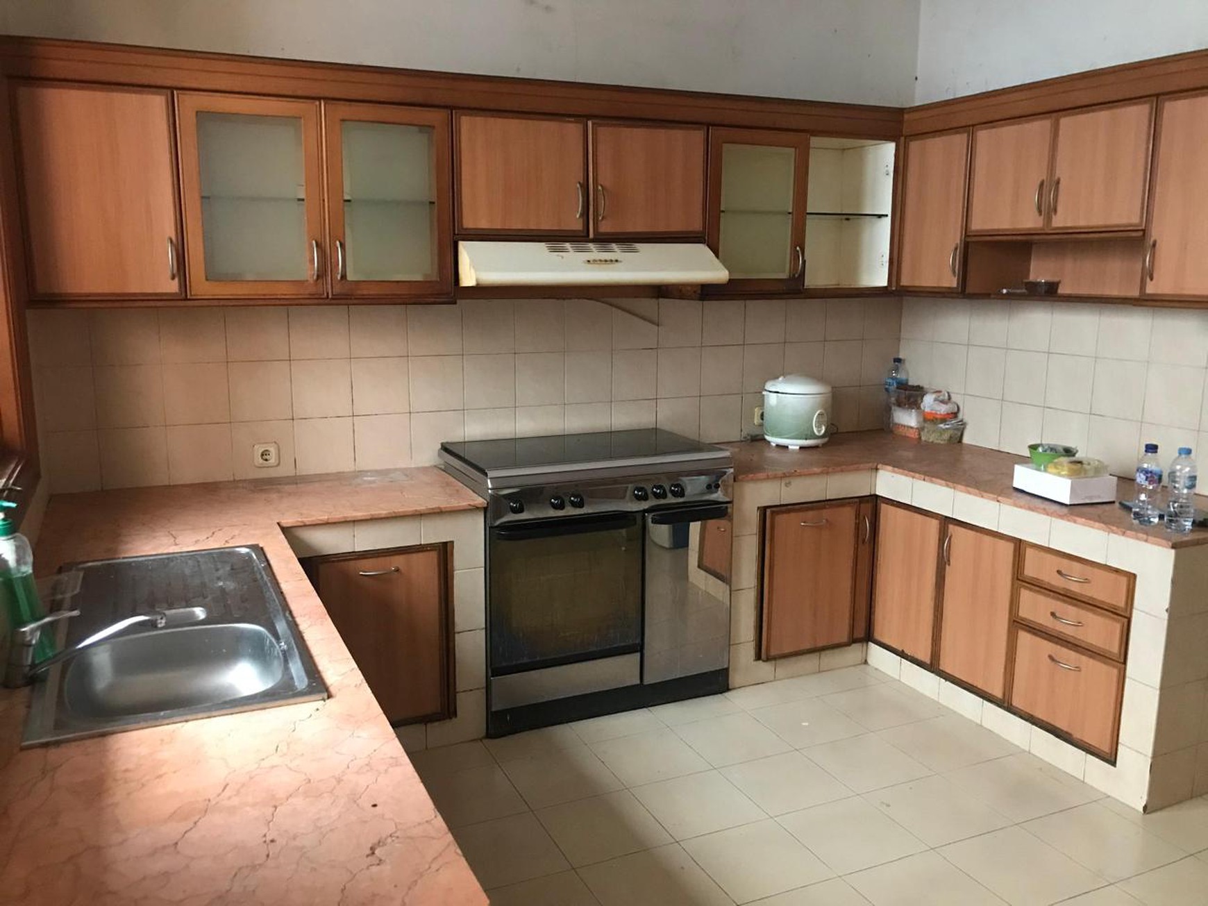 Rumah Luas Permata Hijau 