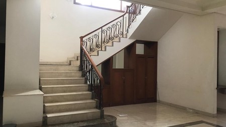 Rumah Luas Permata Hijau 