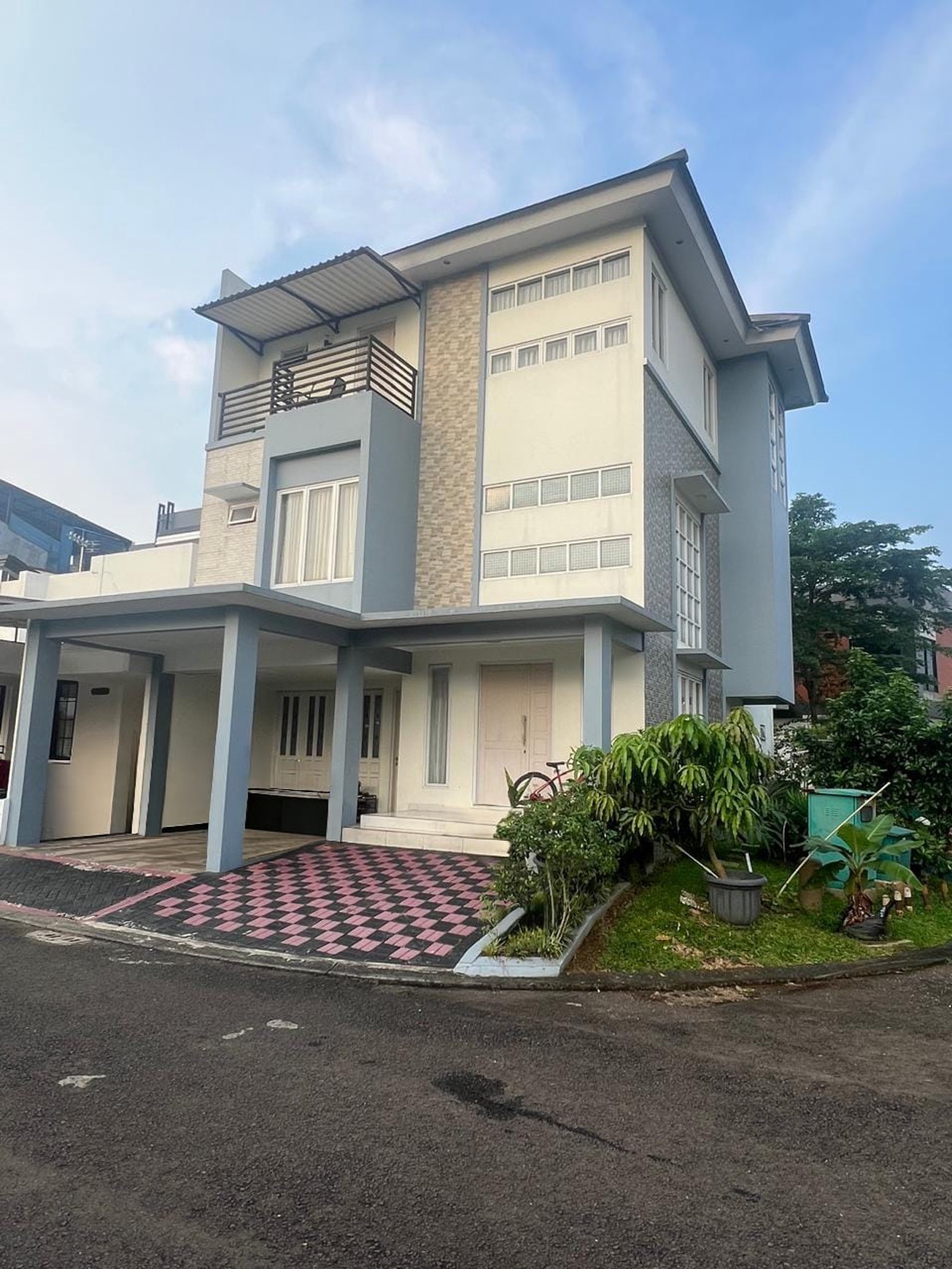 Rumah Hoek Minimalis 2 Lantai di The Icon BSD Dekat Tol