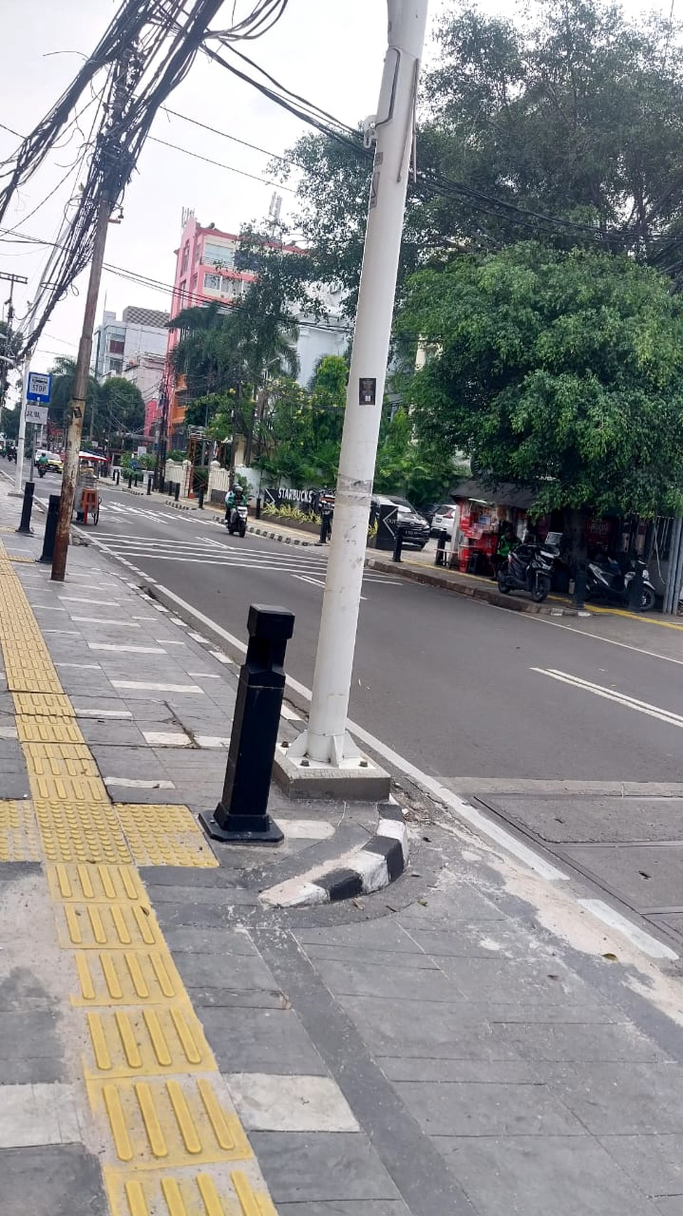 Disewakan Segera 4 Ruko Dengan Harga Kompetitif di Lokasi Strategis, Pinggir Jalan Raya, di Cikini, Menteng - Jakarta Pusat