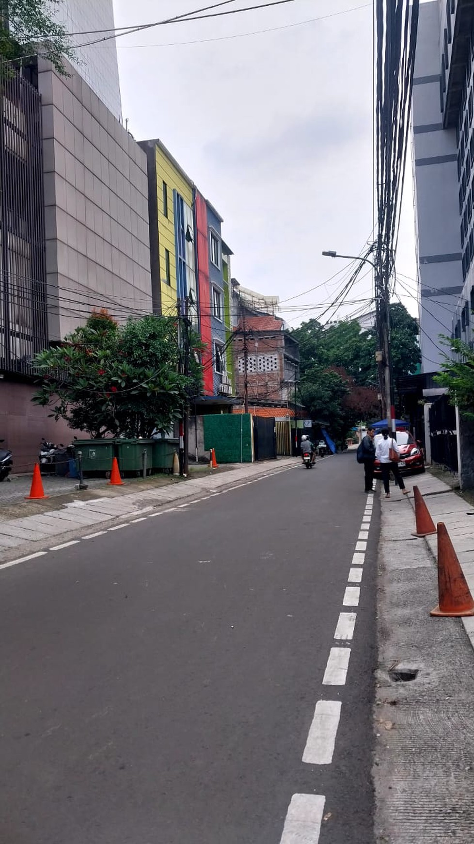 Disewakan Segera 4 Ruko Dengan Harga Kompetitif di Lokasi Strategis, Pinggir Jalan Raya, di Cikini, Menteng - Jakarta Pusat
