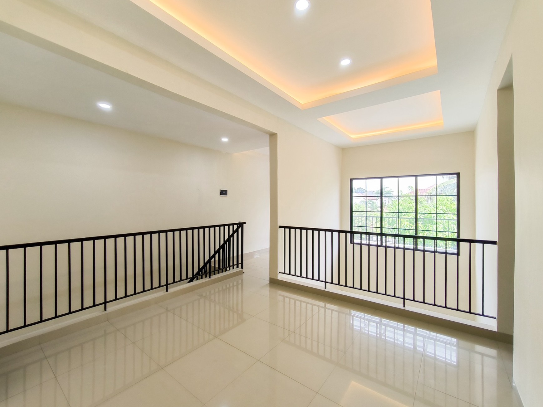 Rumah Mewah,Bagus di Graha Raya Bintaro