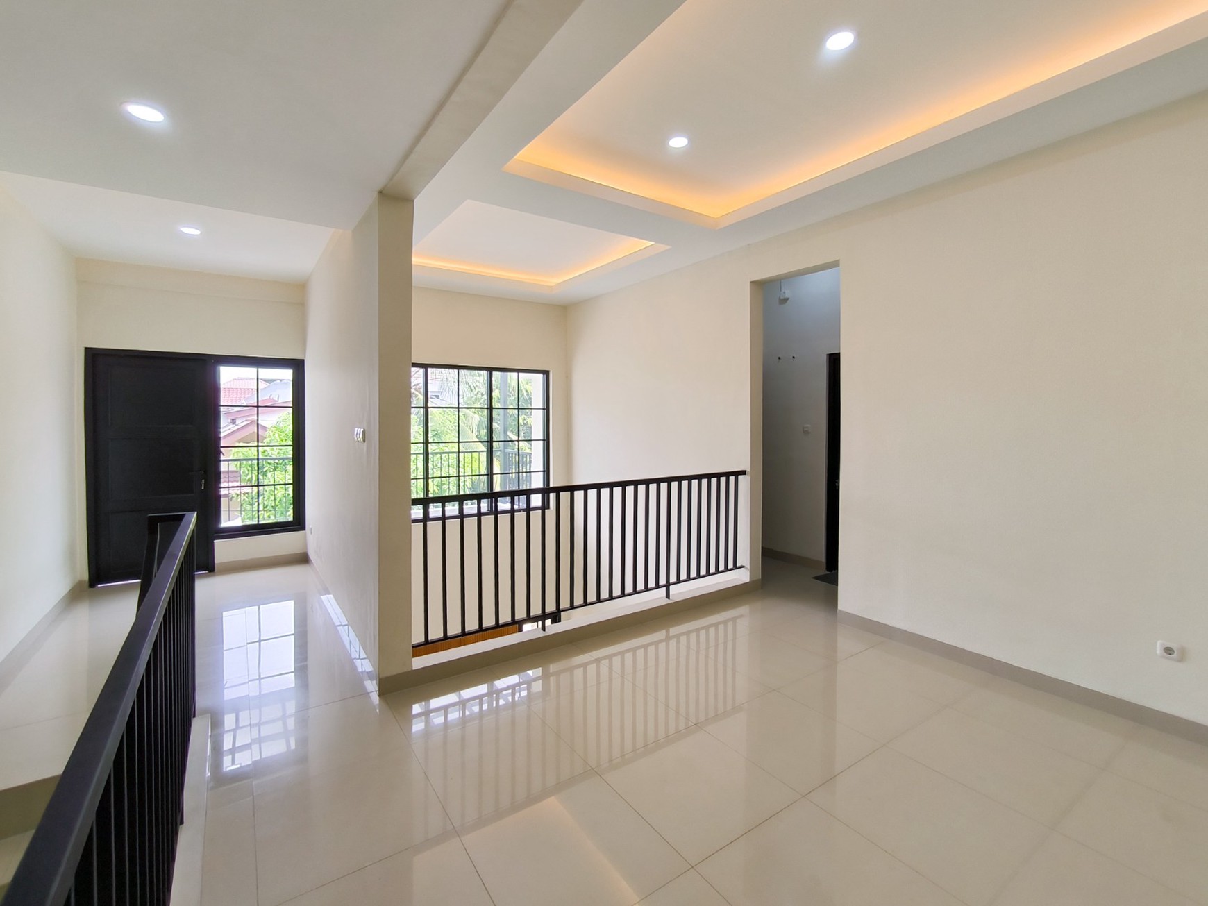 Rumah Mewah,Bagus di Graha Raya Bintaro