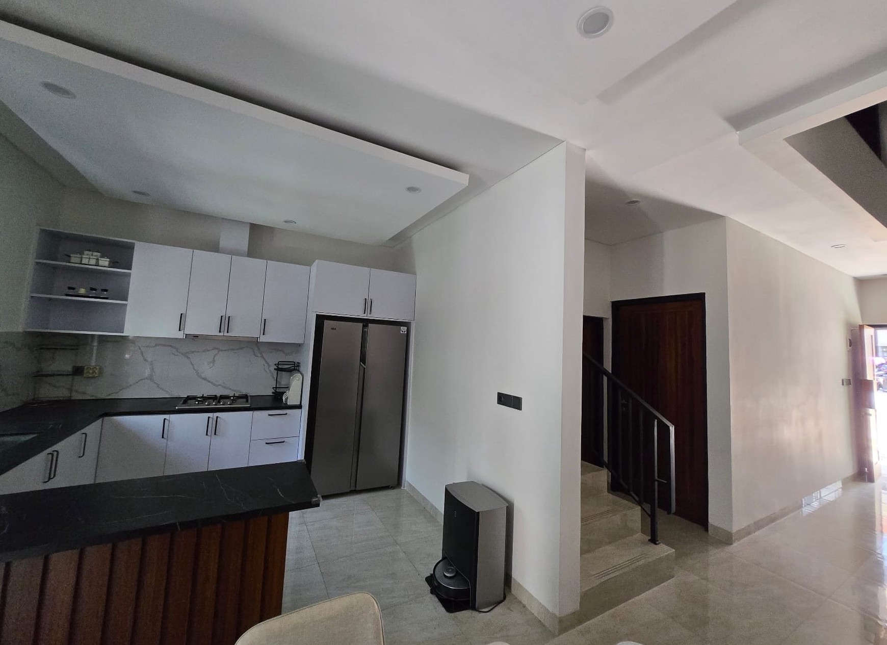 Rumah Minimalis Semi Furnished di Cinere - Dekat ke Tol